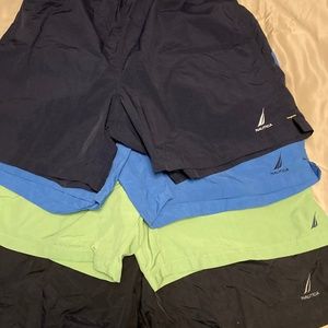 (lot of 4)Men's Nautica swim trunks, medium